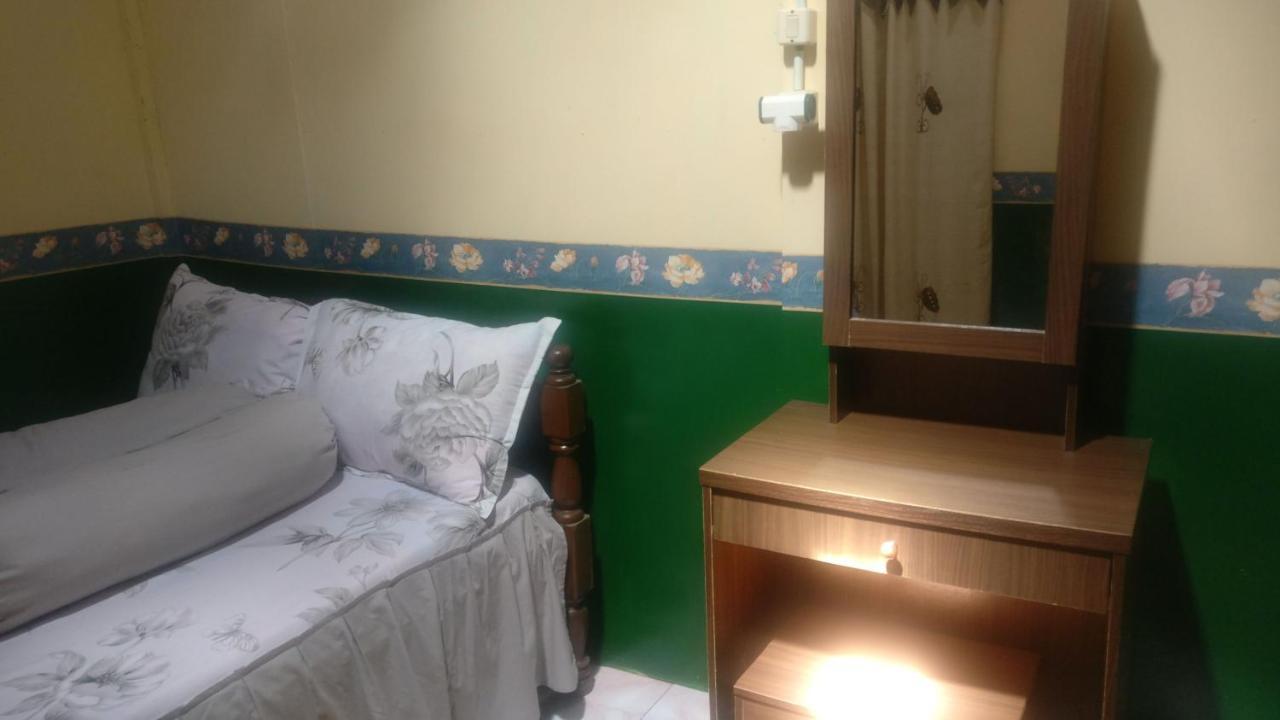 Homestay Arya Mangunan Bantul Kültér fotó
